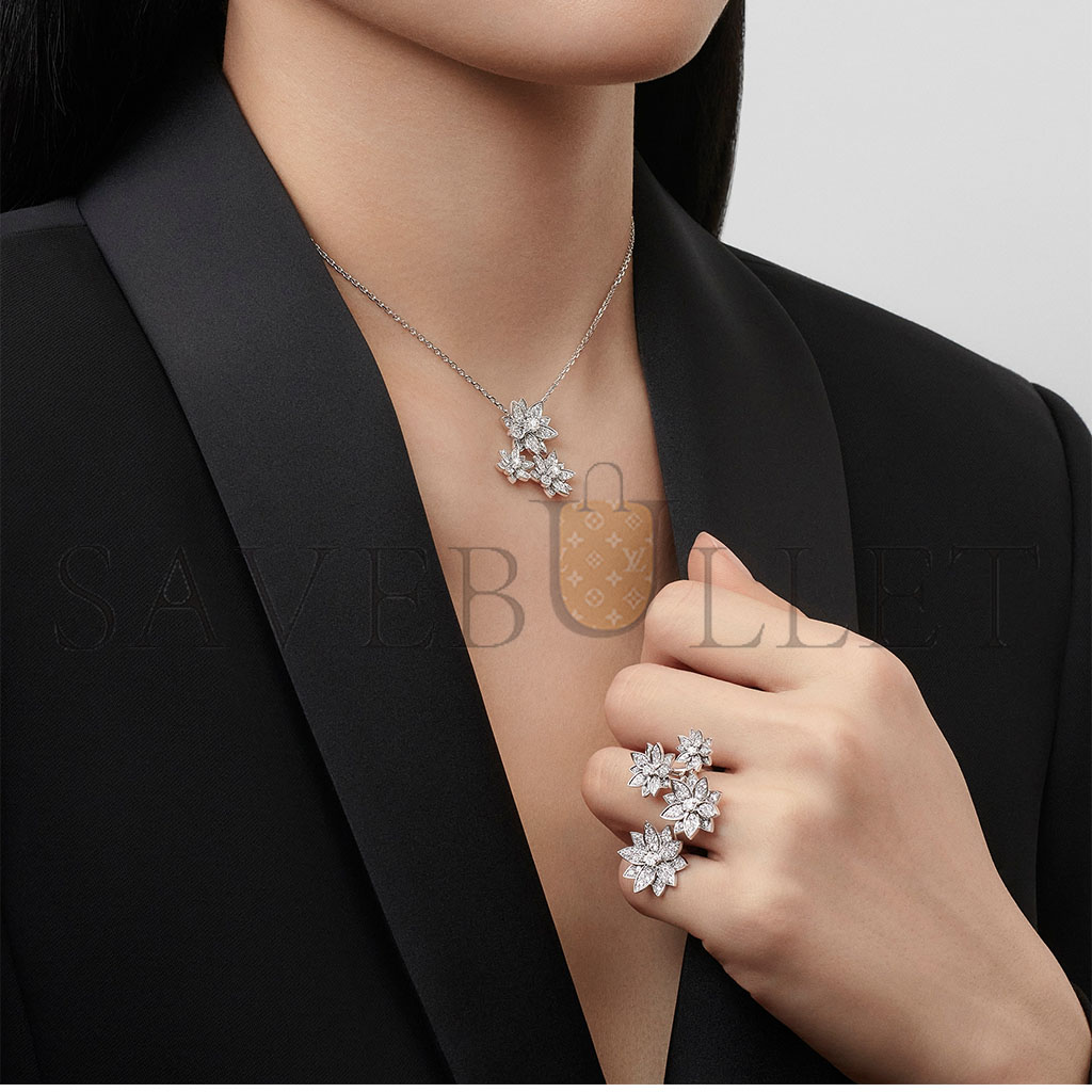 V*N CL*F arpels lotus pendant, 3 flowers vcarp7tg00